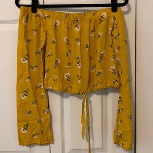 Pacsun cropped shirt